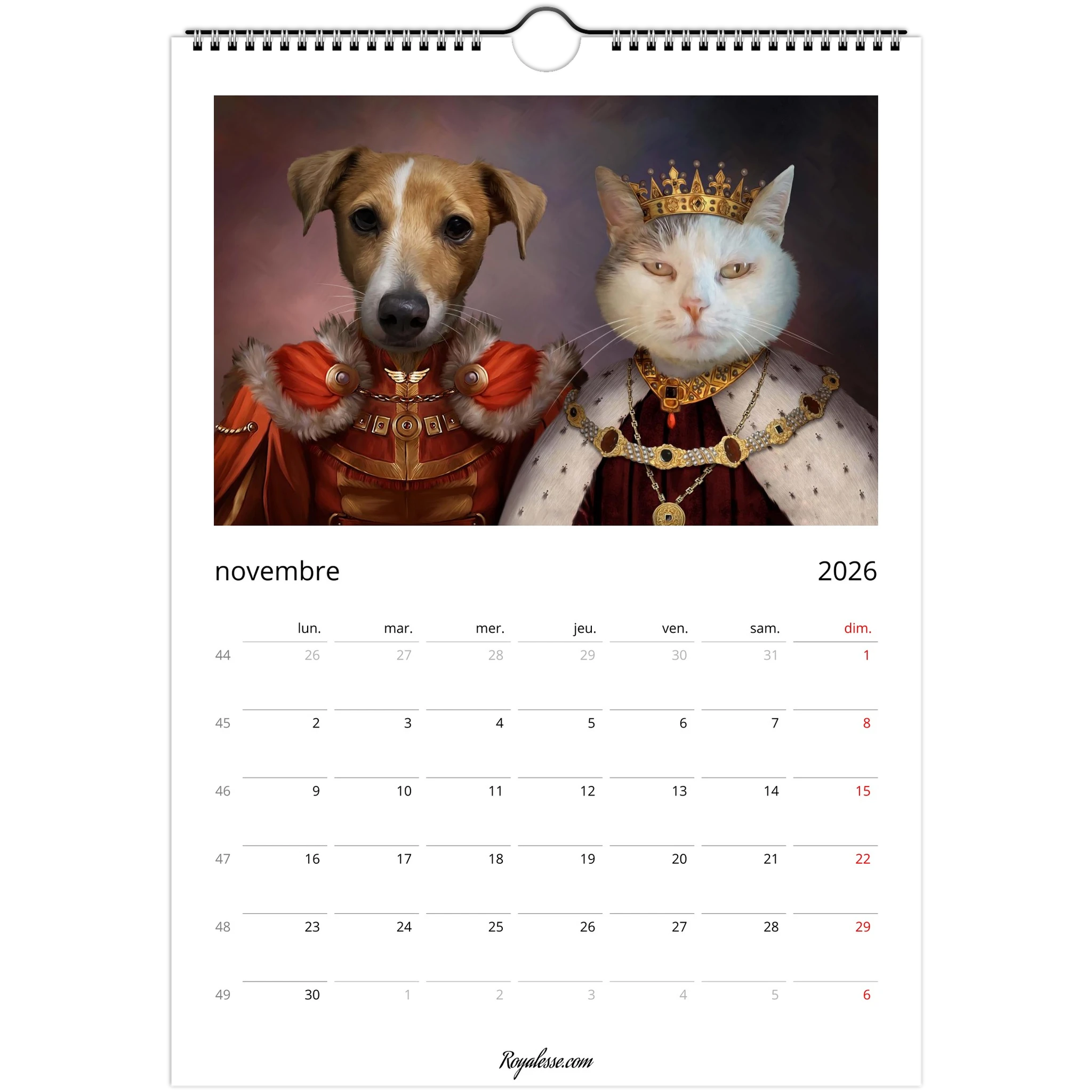 Calendrier novembre 2026 avec portrait d’un chien en tenue impériale rouge à épaulettes dorées aux côtés d’un chat blanc couronné portant un manteau royal d’ermines sur fond peint classique