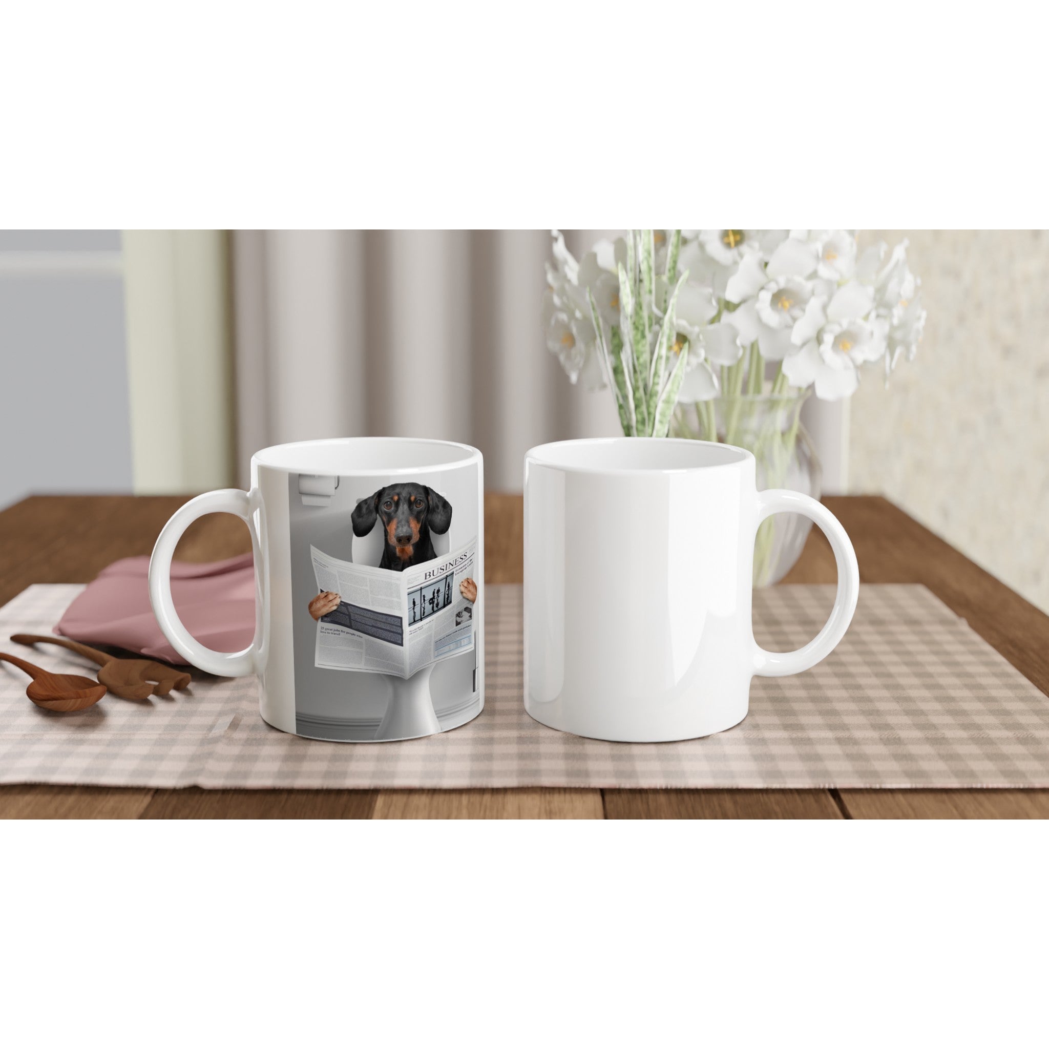 Tasse personnalisée avec portrait d'animal en costume, céramique blanche, imprimée en France, sur une table élégante.