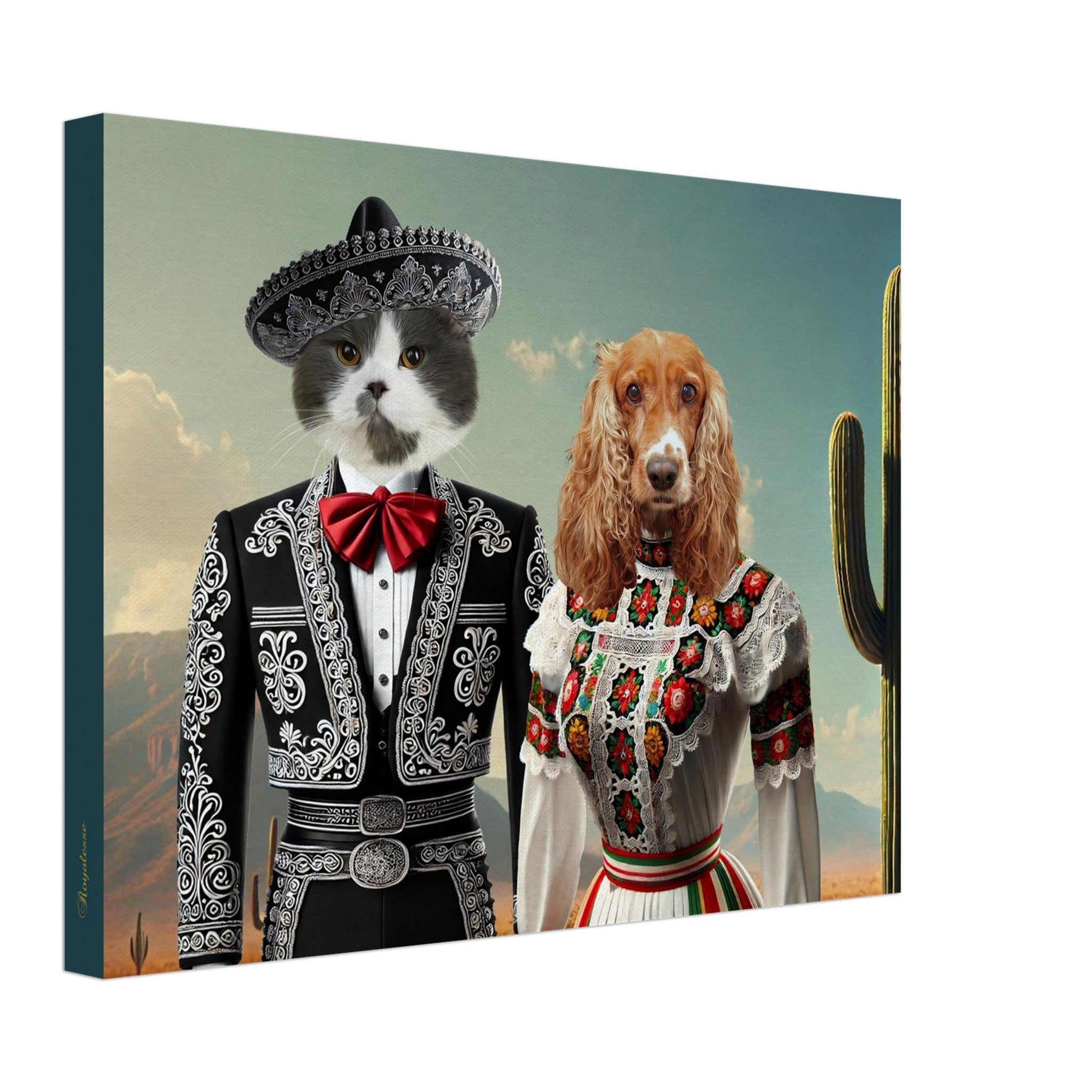 Chat en costume de mariachi noir brodé avec sombrero à côté d’un cocker spaniel roux en robe folklorique mexicaine colorée, devant un paysage désertique parsemé de cactus.