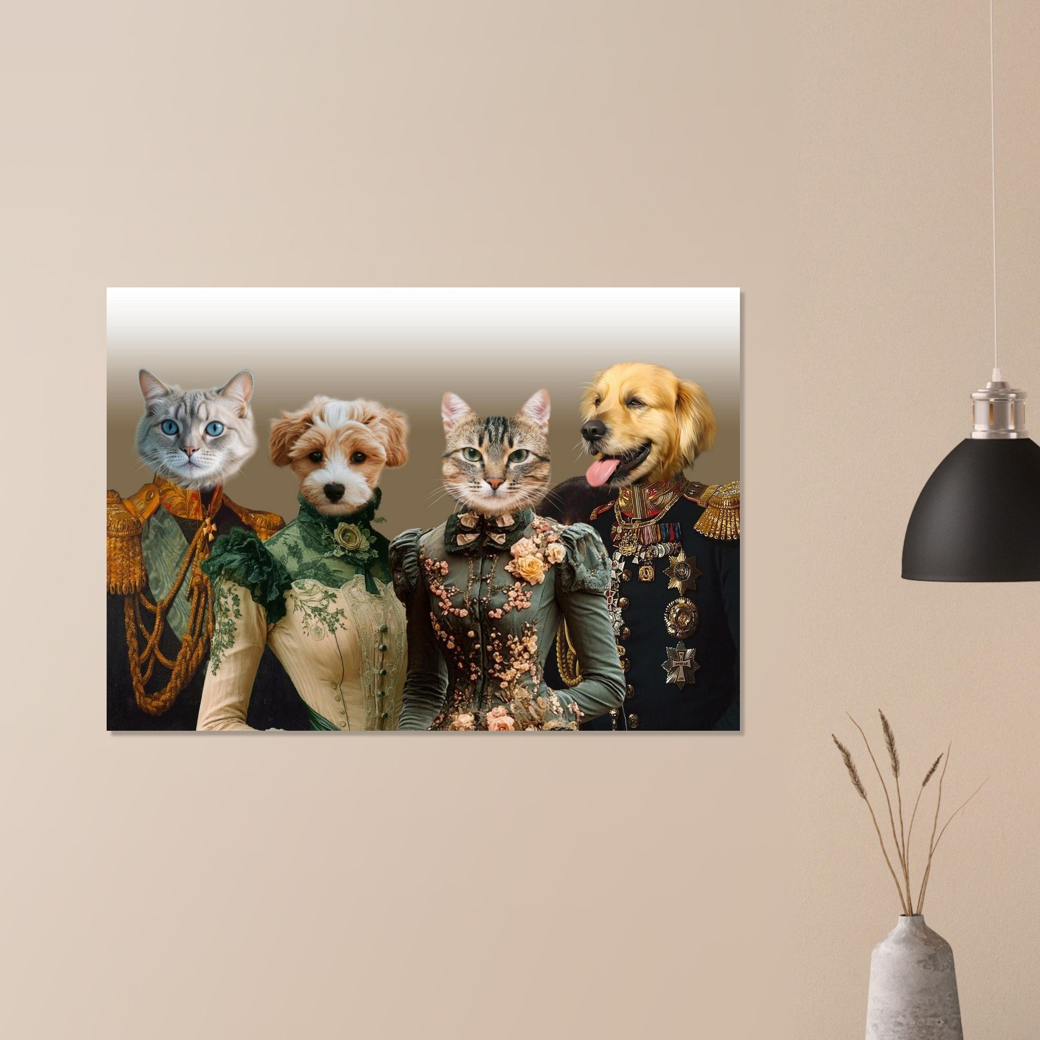 Portrait humoristique de quatre animaux anthropomorphes alignés sur fond neutre : à gauche un chat gris en uniforme d’officier doré, puis un chiot beige et blanc en robe victorienne verte, un chat tigré en robe florale élégante, et un golden retriever en uniforme militaire orné de médailles.