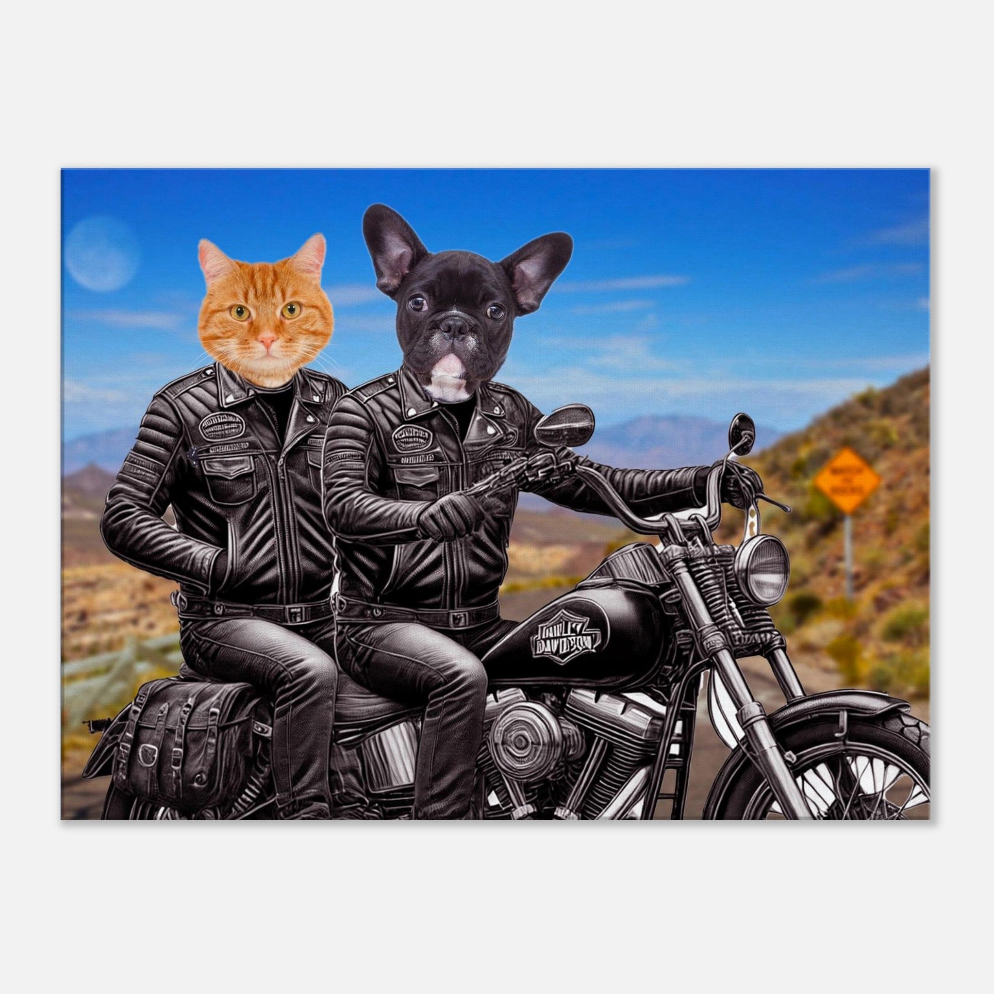 Illustration de deux motards anthropomorphes – un chat roux et un bouledogue français en blousons de cuir – roulant sur une moto Harley-Davidson à travers un paysage désertique sous un ciel bleu.