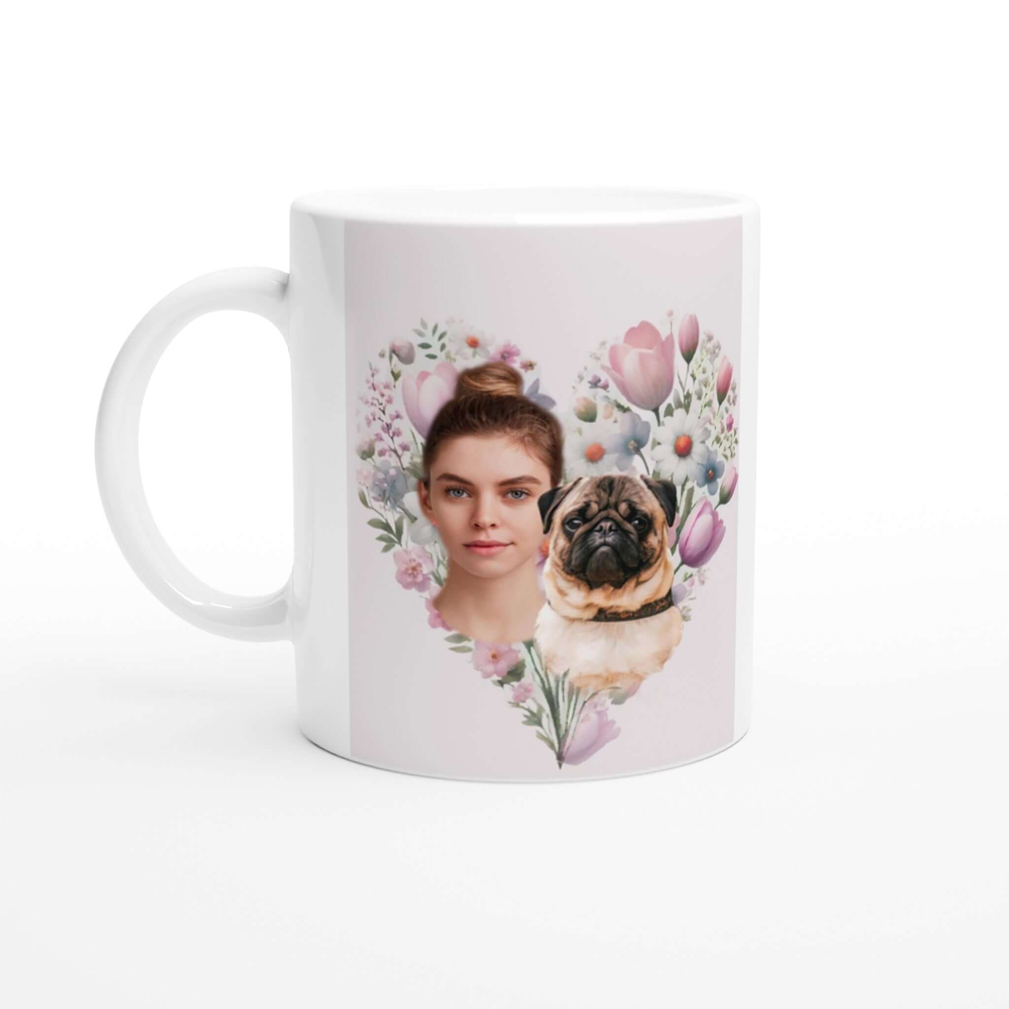 Mug en céramique personnalisé avec portrait du chien en costume, imprimé en France, papier FSC, design floral cœur pour café thé.