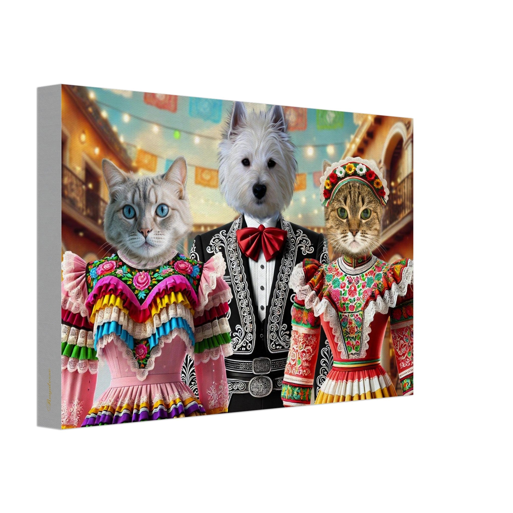 Toile décorative montrant un chien en costume de charro noir brodé et deux chats en robes folkloriques mexicaines colorées sous des guirlandes festives.