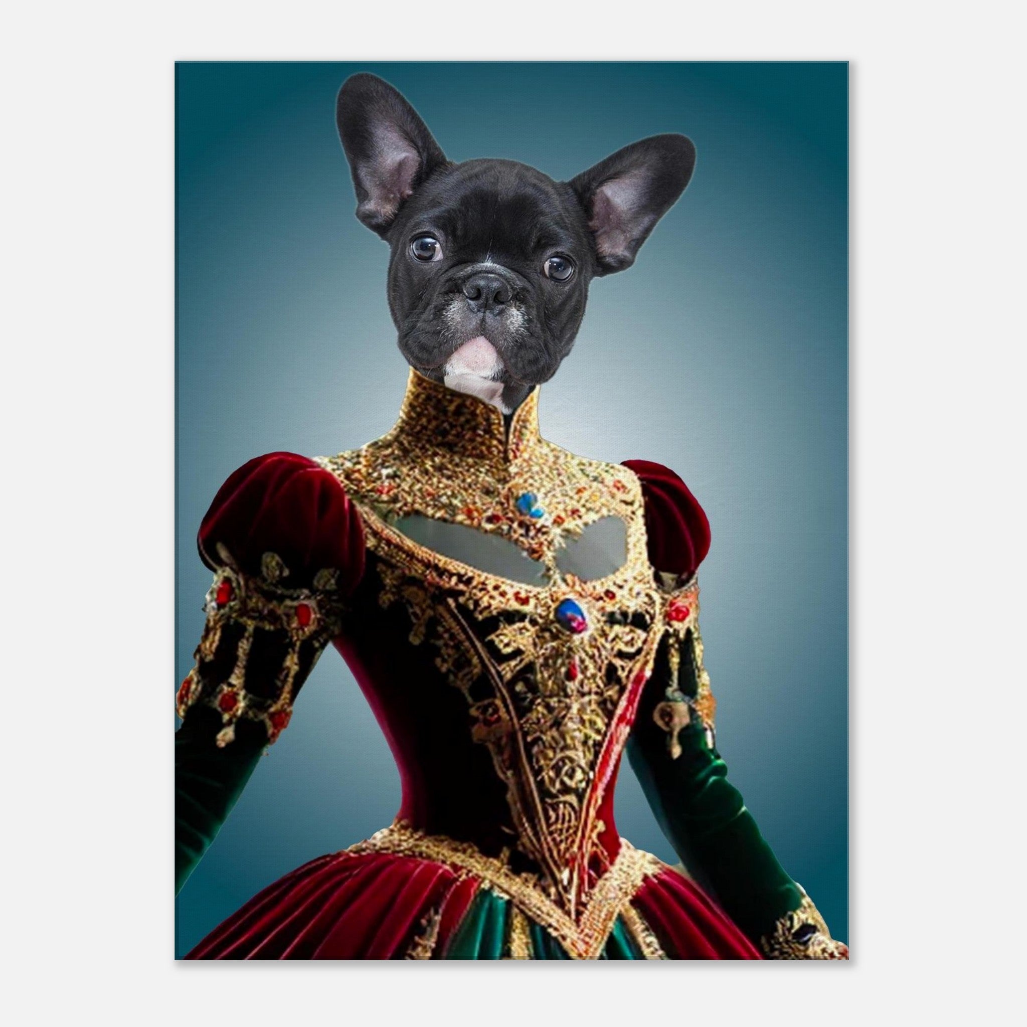 Portrait d’un bouledogue français noir vêtu d’une somptueuse robe baroque en velours rouge et vert, richement ornée de broderies dorées et de pierres précieuses, sur fond bleu dégradé.