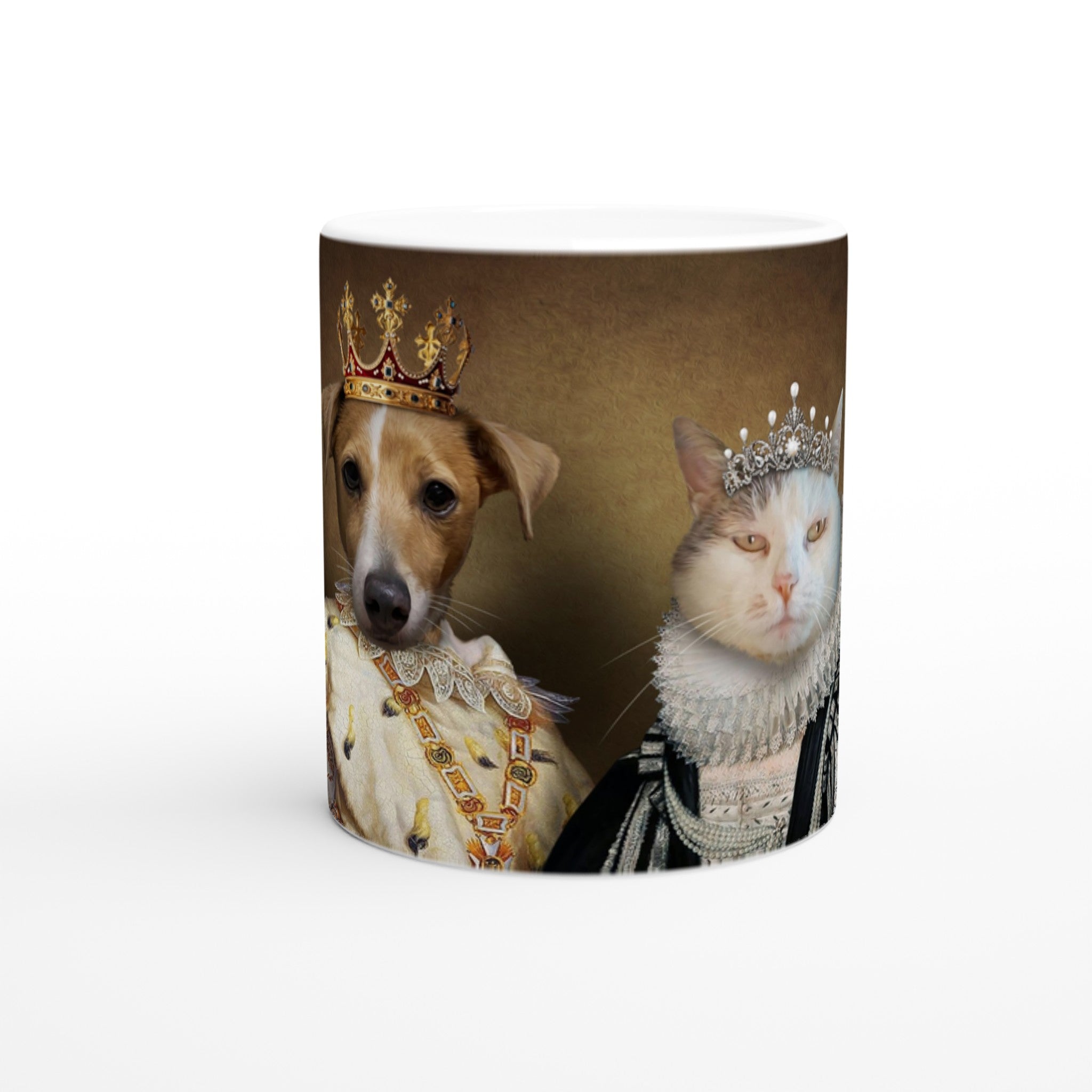 Mug DUO ROI ET REINE personnalisé avec portrait d'animaux en costume, imprimé en France, sur papier FSC. Élégance en céramique blanche.