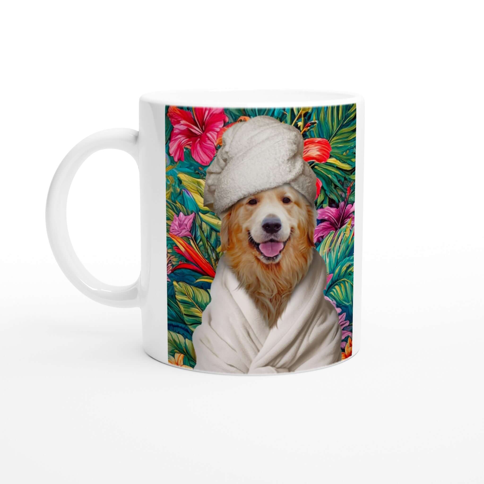 Mug en céramique avec portrait d'animal en costume sur fond fleuri, imprimé en France sur papier FSC, ajoutant une touche d'élégance.