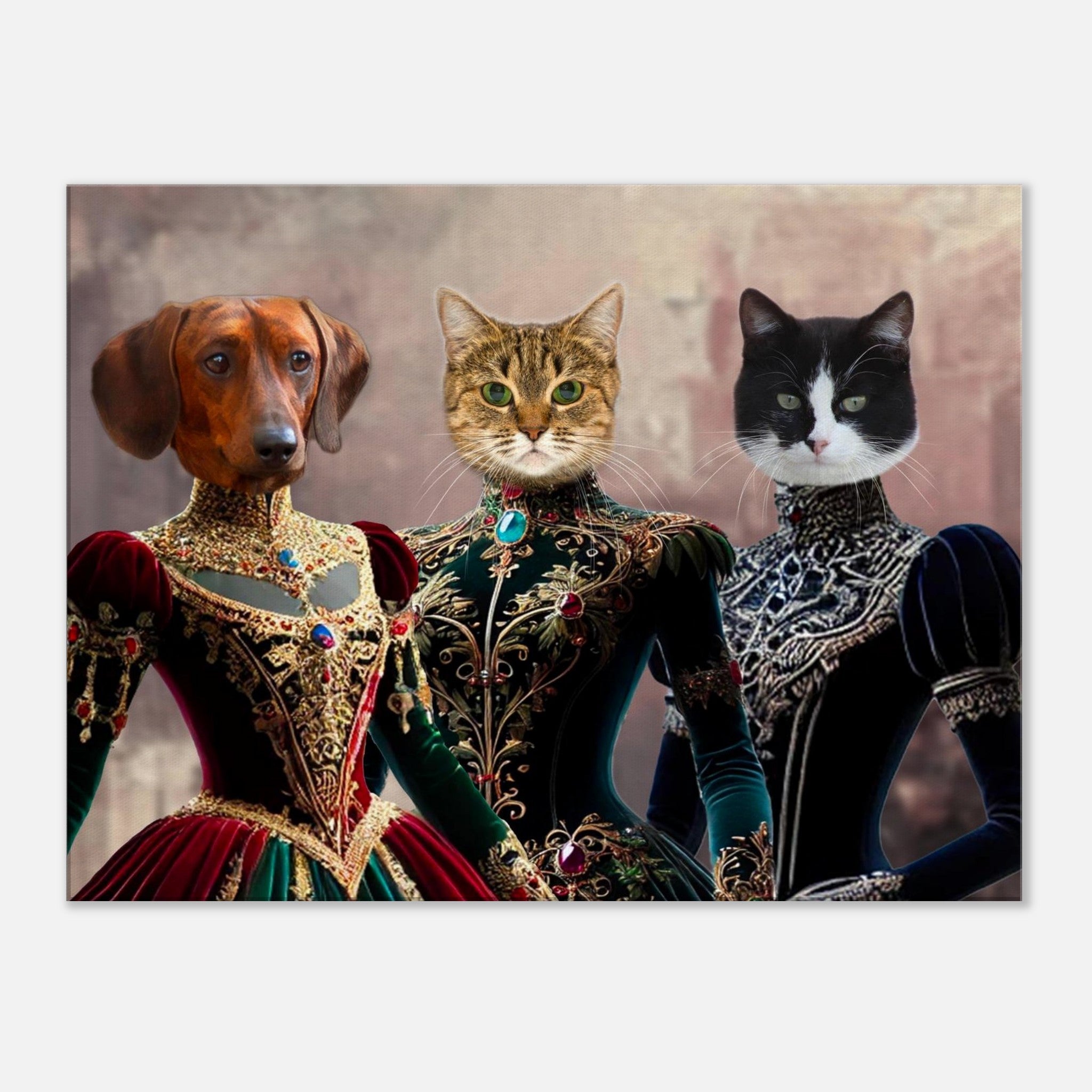 Trois animaux anthropomorphes de style Renaissance : un teckel marron et deux chats (tigré et noir-et-blanc) vêtus de robes somptueuses ornées de broderies dorées et de pierres précieuses.