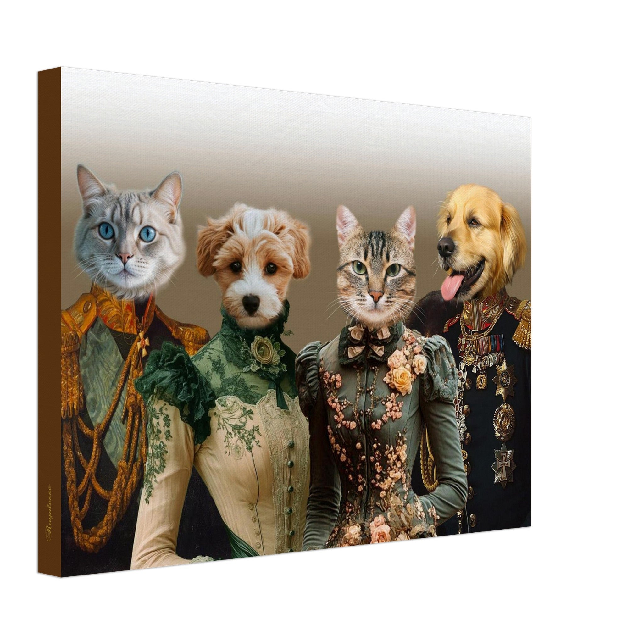 Portrait décoratif de quatre animaux aristocrates : chat gris aux yeux bleus en uniforme doré, chien bicolore (blanc et marron) en robe verte, chat tigré en tenue florale et golden retriever en uniforme militaire richement décoré.