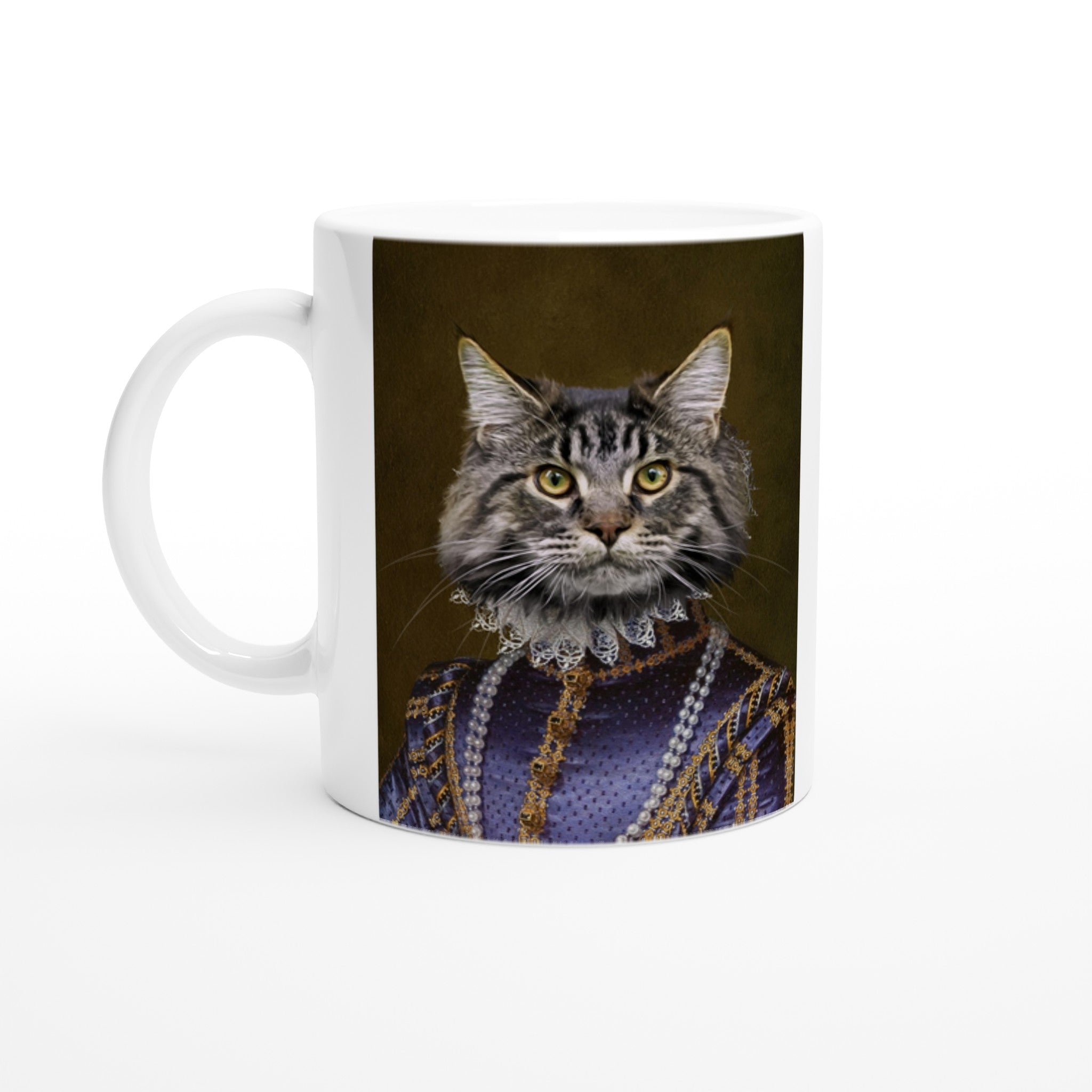 Mug personnalisé Comtesse avec portrait de chat en costume, imprimé en France, céramique blanche, design FSC.